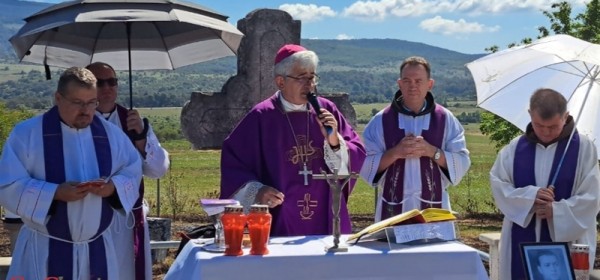 Molitveni spomen na zločine koje počiniše četnici u Krnjeuši