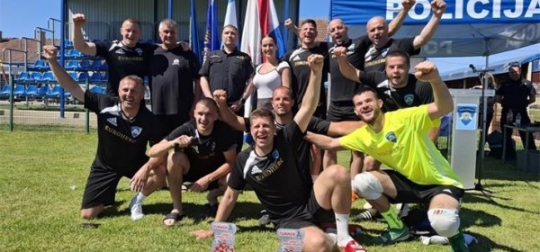 Ekipa PU ličko-senjske najuspješnija na 8. Memorijalnomu malonogometnom turniru 'Jake snage MUP-a'