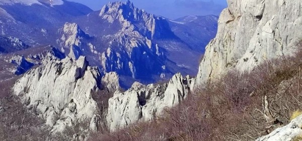 Dvije osobe poginule u padu ultralakog zrakoplova