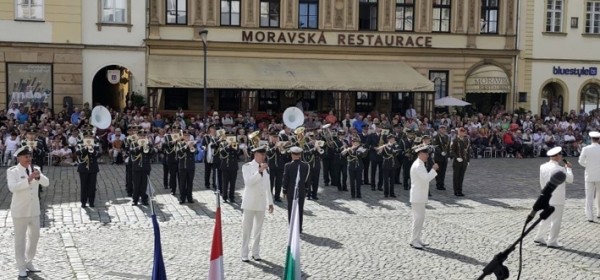 Orkestar OSRH, Klapa Sveti Juraj i Počasno-zaštitna bojna na festivalu vojne glazbe u Češkoj