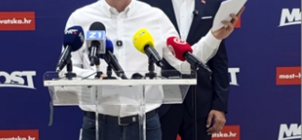 Kontaminirani otpad iz Ličkog Osika noću se odvozi na nepoznate lokacije 