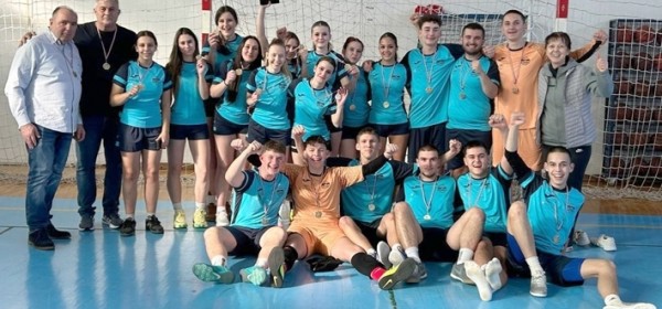 I muška i ženska ekipa SŠ Otočac izborile sudjelovanje na Državnom prvenstvu u malome nogometu