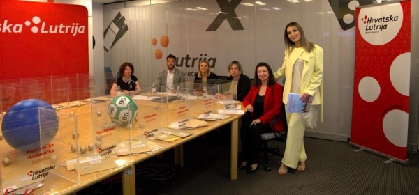 Za opremanje športskih terena gradu Gospiću 11.350 eura