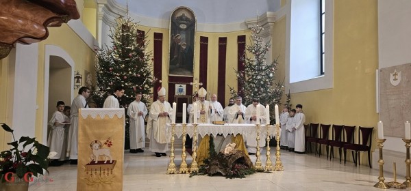 Svetkovina Bogojavljenja proslavljena u gospićkoj katedrali