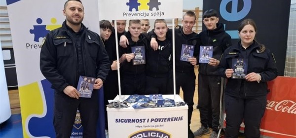 Na Plazma športskim igrama policija mladima približila policijsko zanimanje