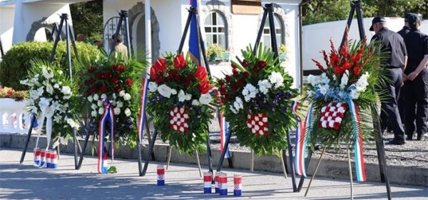 U Žutoj Lokvi svečano obilježena 35. godišnjica pogibije četiri policijska službenika