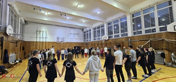 U Otočcu započeo je 11. seminar dinarskih pjesama i plesova