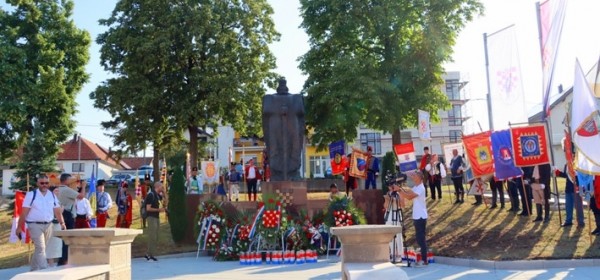 27 hrvatskih postrojbi u Tomislavgradu povodom proslave 1100 obljetnice Hrvatskoga Kraljevstva