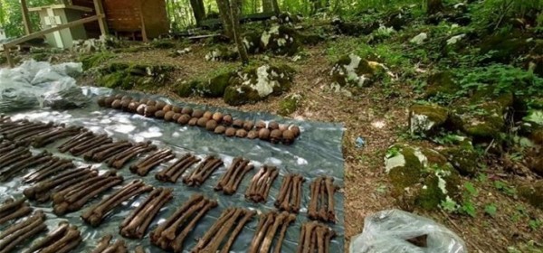 23. kolovoza komemoracija i pogreb 814 žrtava Jazovke 23. kolovoza komemoracija i pogreb 814 žrtava Jazovke