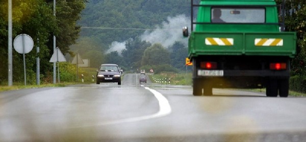 Vlada smanjenjem naknada za tehnički pregled vozila ugrožava sigurnost građana na cesti