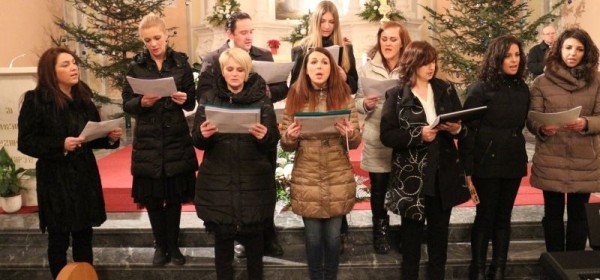 VIS "Trinitas" izveo splet Božićnih pjesama 