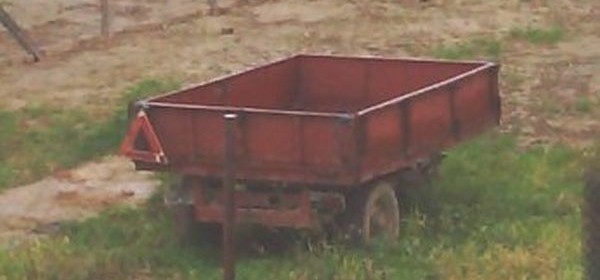 U Veljunu Primoskom iz garaže otuđena traktorska prikolica 