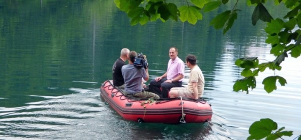 Ministar Dobrović u čišćenju plitvičkih jezera