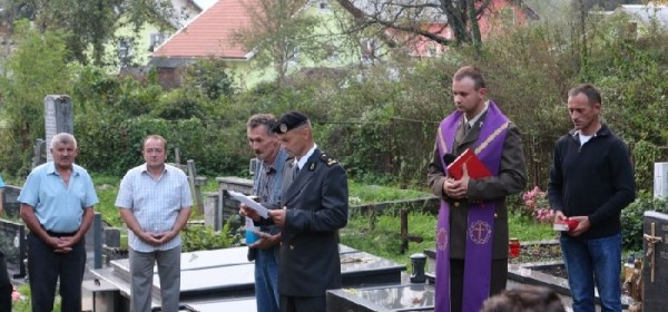 Misa zadušnica i blagoslov groba za poginulog branitelja Ivana Plešu 