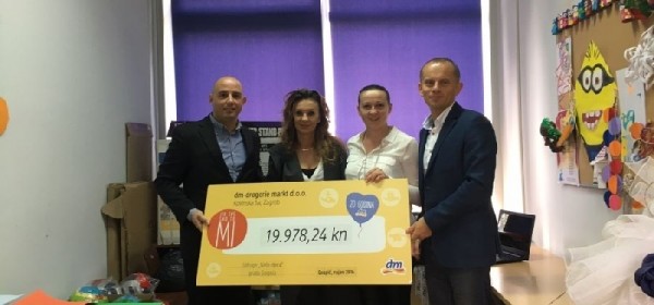 Donacija dm-a osigurala provedbu projekta "Minute razonode" Udruge Društvo "Naša djeca" grada Gospića  