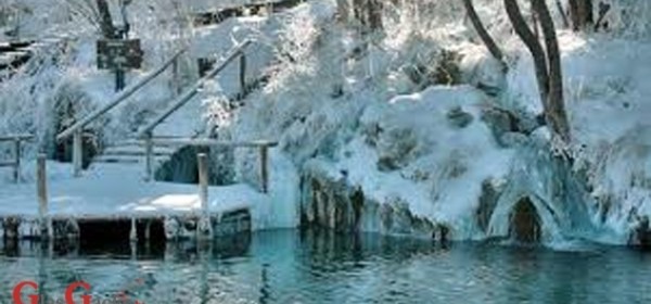 Zbog snijega zatvorene neke staze na Plitvičkim jezerima