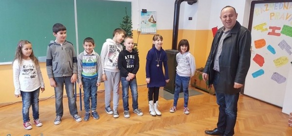 Gradonačelinik sa suradnicima posjetio škole na području Grada Senja
