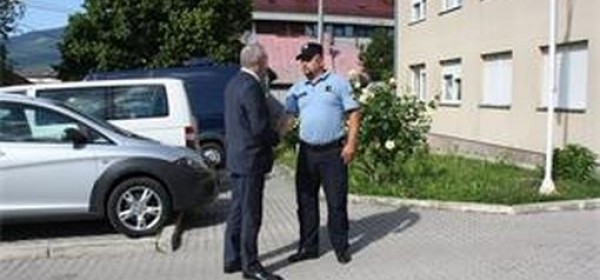 Glavni ravnatelj policije posjetio policijske postaje Donji Lapac i Korenica