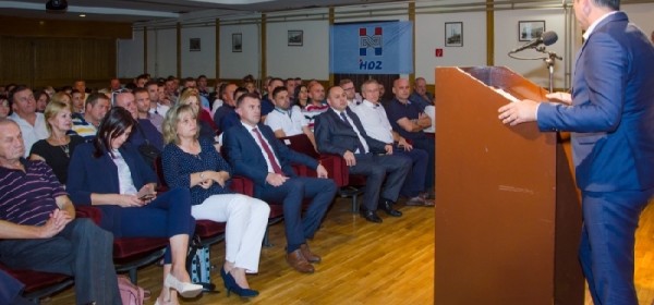 Marijan Kustić predstavio program u Senju: Jednaki u svemu zajedno do pobjede!