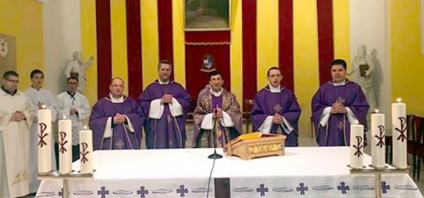 Don Angjelo proslavio prvu u nizu misa povodom 40 godišnjice ređenja