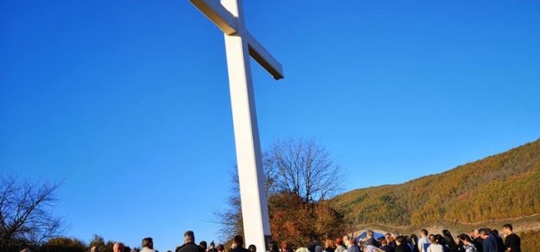 Blagoslovljen Zavjetni križ u Kompolju