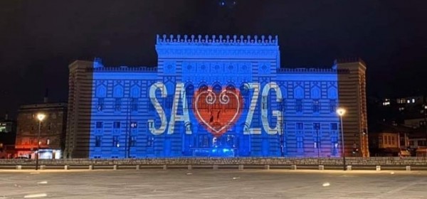 Beograđani pjevali za potresom pogođen Zagreb, sarajevska Vijećnica zasjala u plavoj boji