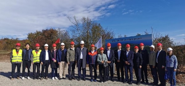 Visoka kineska delegacija i predstavnici Grada Senja obišli gradilište novog vjetroparka