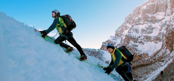 Otočki alpinisti započeli novu godinu penjanjem po Jalovečkoj grapi