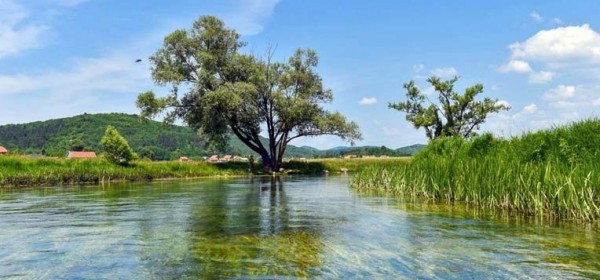 Planirani ekocid na rijeci Gacki sve više pobuđuje zanimanje hrvatske javnosti