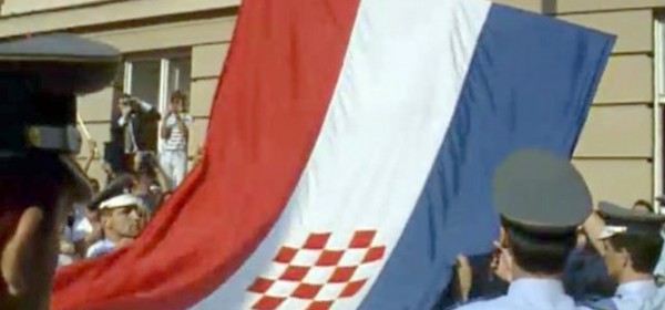 Na današnji dan 1990. podignut hrvatski barjak pred Hrvatskim saborom