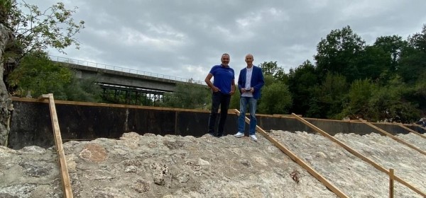 Župan Petry posjetio gradilište obnove mlinice u Bilaju te se zahvalio Hrvatskim vodama na razumijevanju